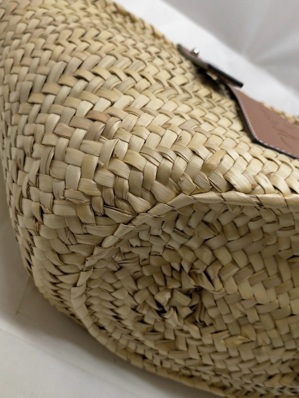 LOEWE X Paula's Ibiza Basket Medium ✨Bag in Palm Leaf with Leather Handles - Picture 7 of 13
